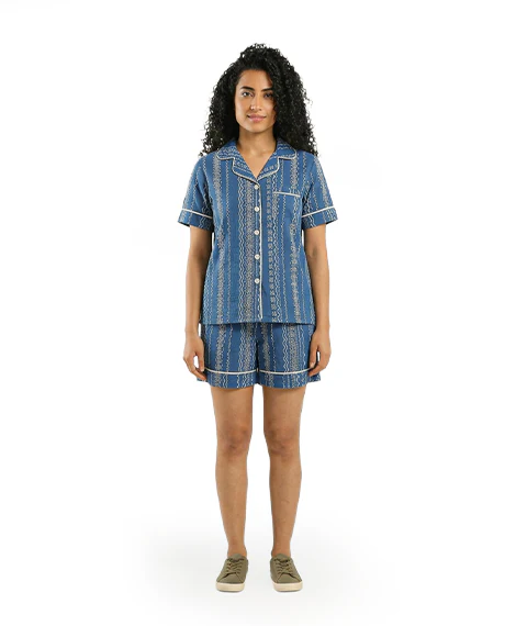 Women's short-sleeved pajama set with shorts